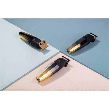 JRL Fresh Fade 2020T Gold Trimmer in Barber Shop