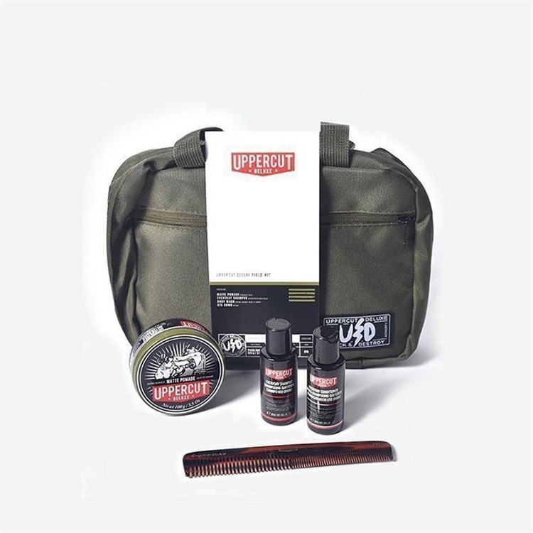 Uppercut Uppercut Deluxe Field Kit Pomata Opaca + Shampoo + Bagnoschiuma + Pettine + Borsa